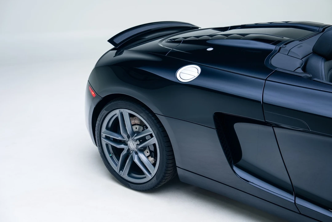 2014 Audi 42 R8 - Image 10 of 21