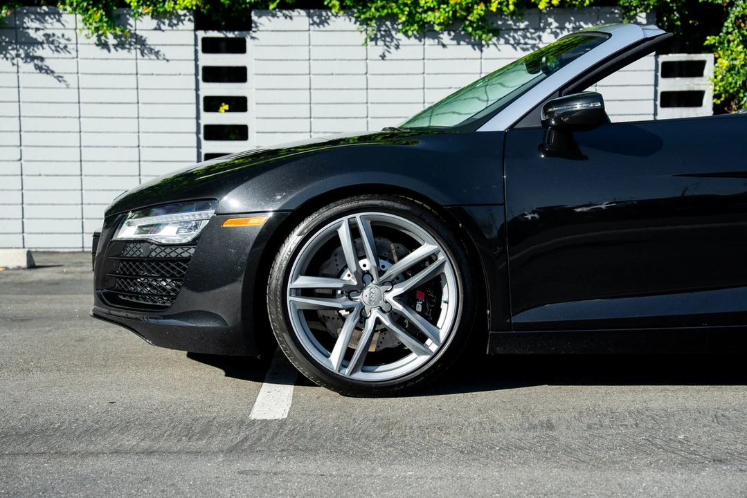 2014 Audi 42 R8 - Image 21 of 21