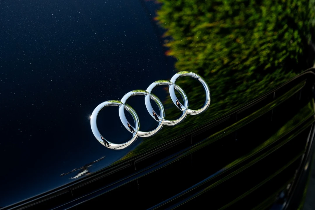 2014 Audi 42 R8 - Image 12 of 21