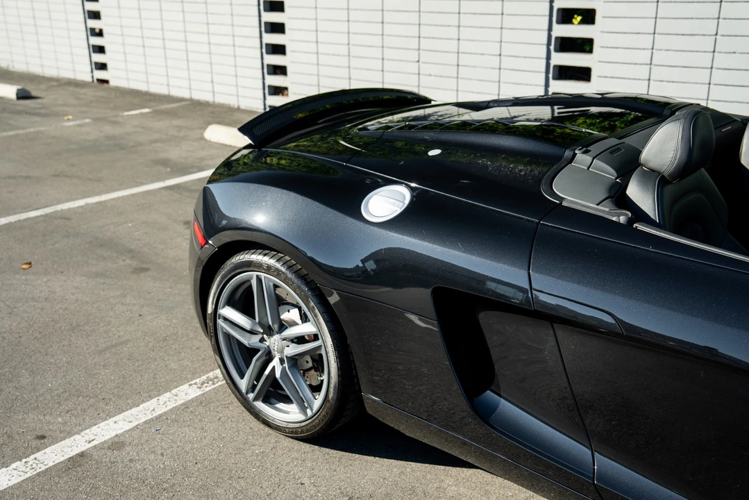 2014 Audi 42 R8 - Image 10 of 21
