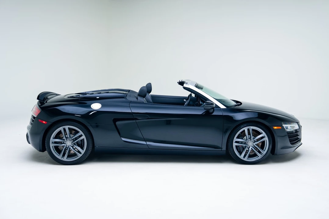 2014 Audi 42 R8 - Image 13 of 21