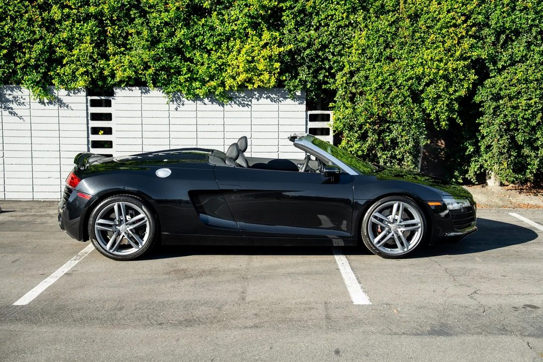 2014 Audi 42 R8 - Image 7 of 21