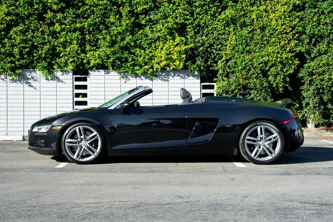 2014 Audi 42 R8 - Image 19 of 21