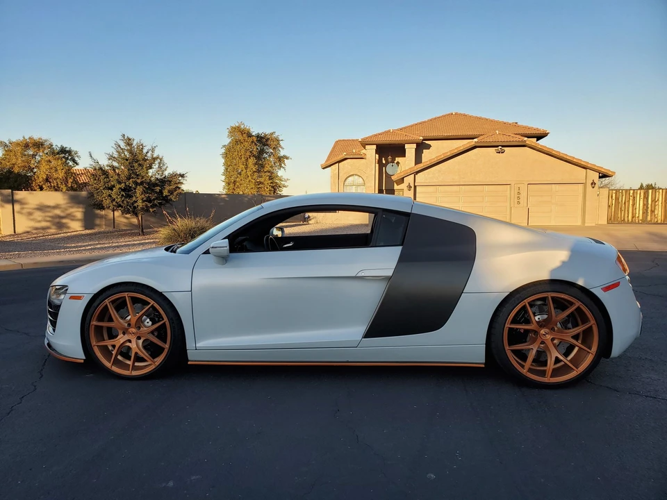 2014 Audi 42 R8 - Image 4 of 8