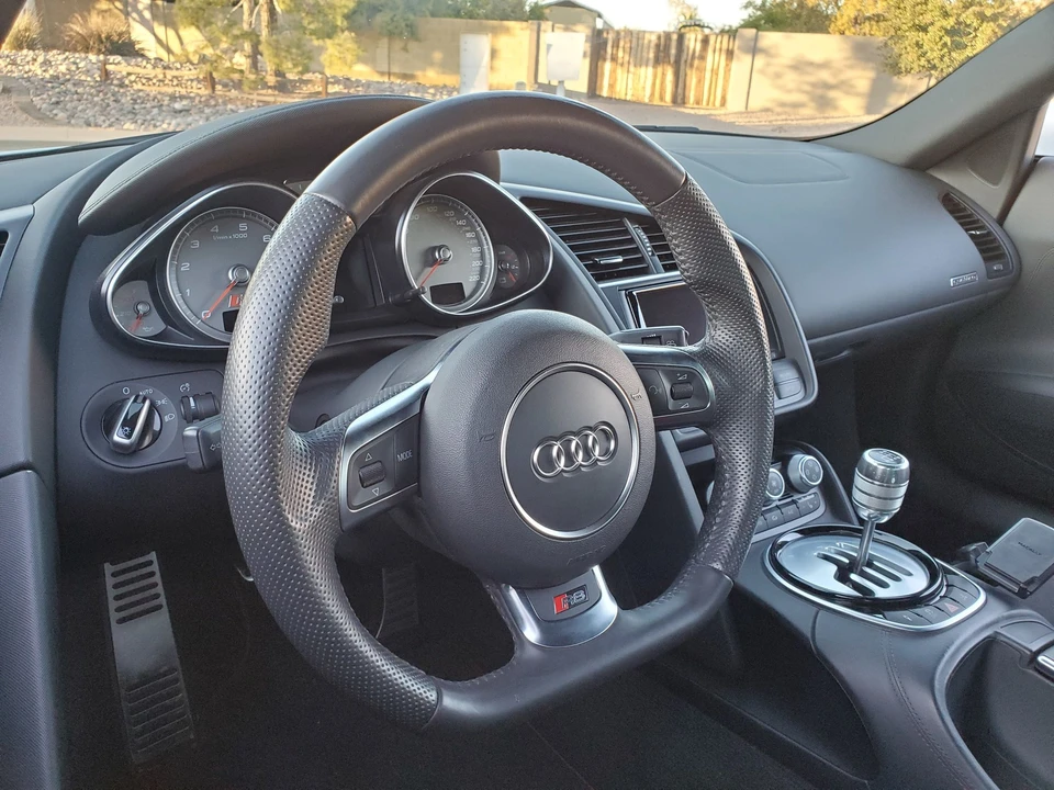 2014 Audi 42 R8 - Image 7 of 8