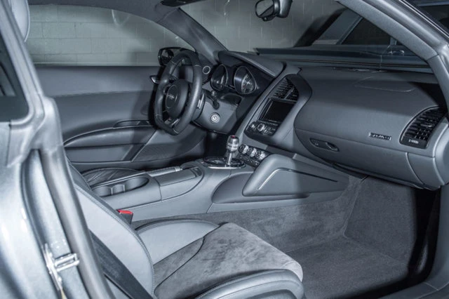 2014 Audi 42 R8 - Image 7 of 10