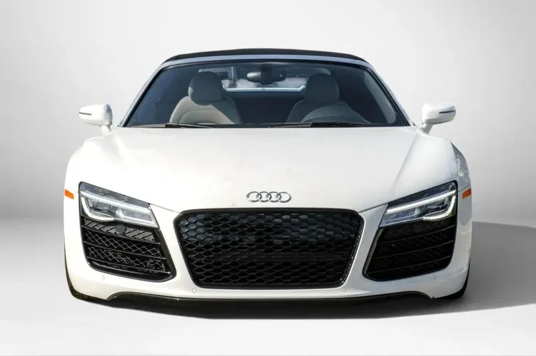 2014 Audi 42 R8 - Image 2 of 16
