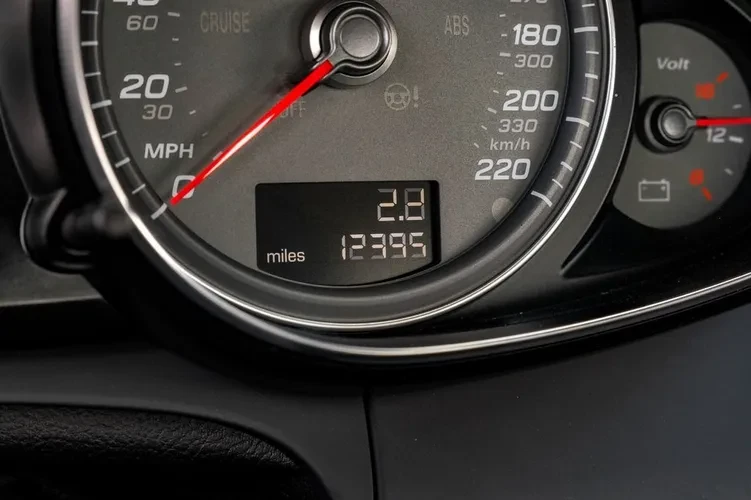 2014 Audi 42 R8 - Image 10 of 16