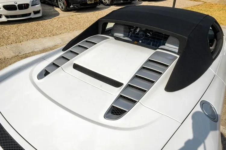 2014 Audi 42 R8 - Image 15 of 16