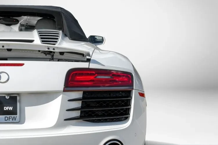2014 Audi 42 R8 - Image 14 of 16