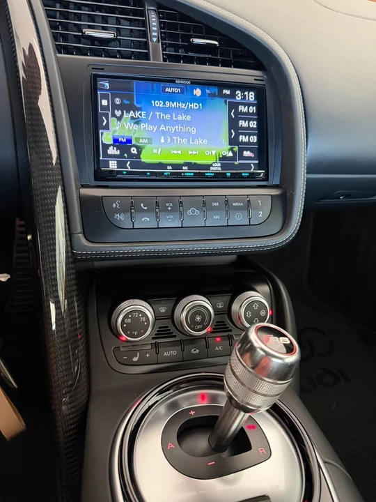 2014 Audi 42 R8 - Image 10 of 16