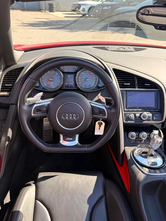 2014 Audi 42 R8 - Image 9 of 11