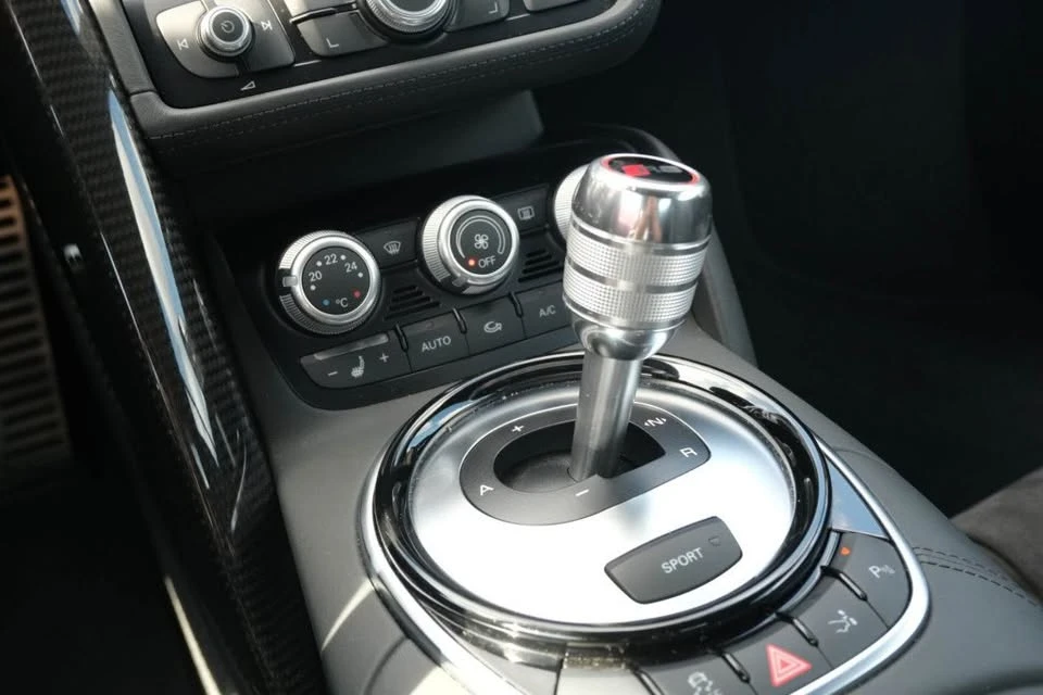 2014 Audi 42 R8 - Image 17 of 20