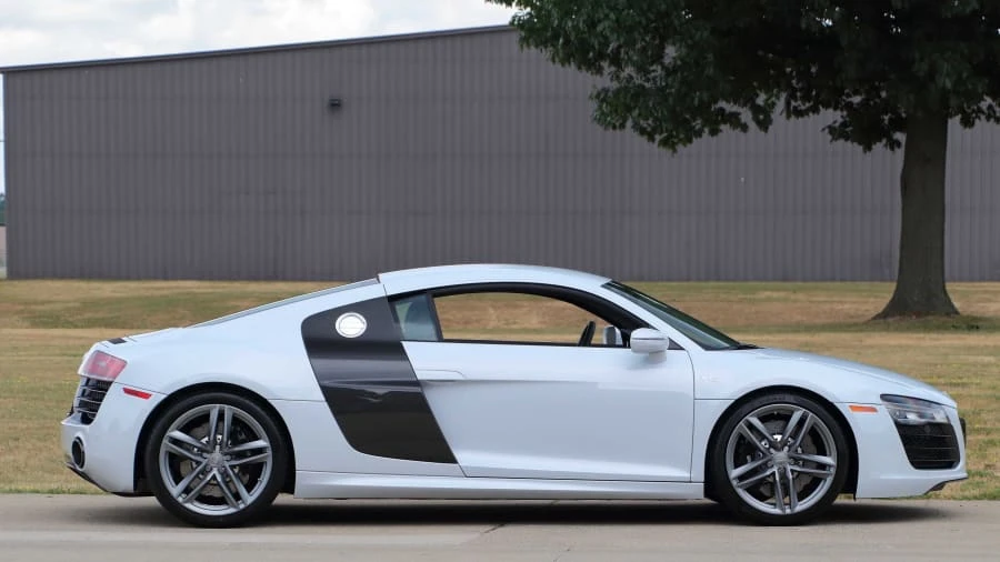 2014 Audi 42 R8 - Image 2 of 12
