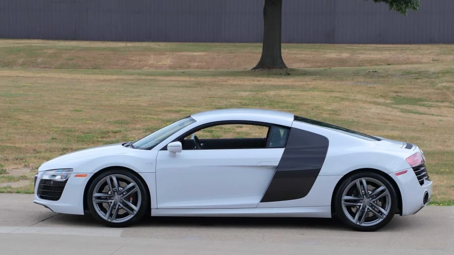 2014 Audi 42 R8 - Image 8 of 12