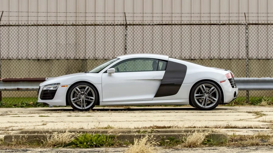 2014 Audi 42 R8 - Image 2 of 20