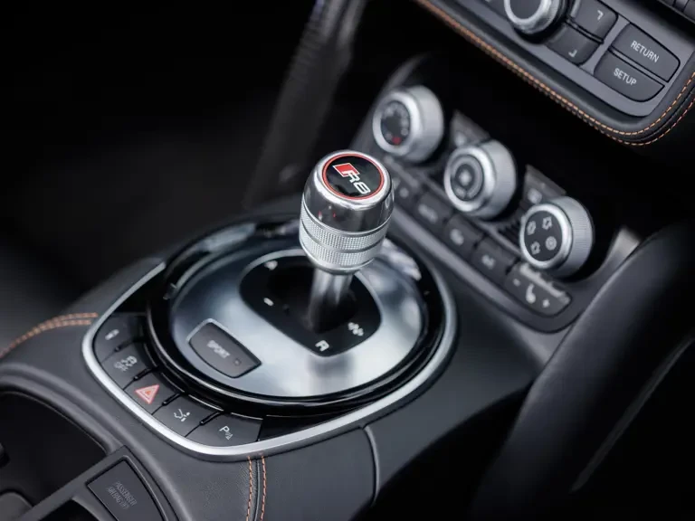 2014 Audi 42 R8 - Image 15 of 31