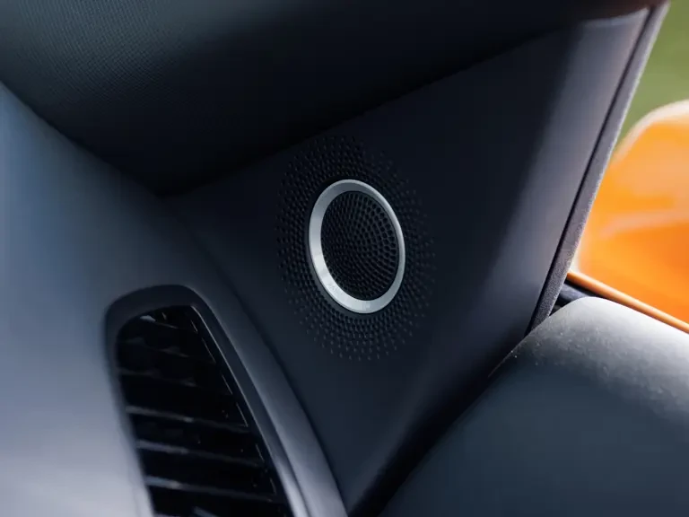 2014 Audi 42 R8 - Image 26 of 31