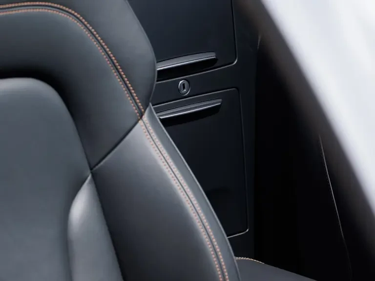 2014 Audi 42 R8 - Image 25 of 31