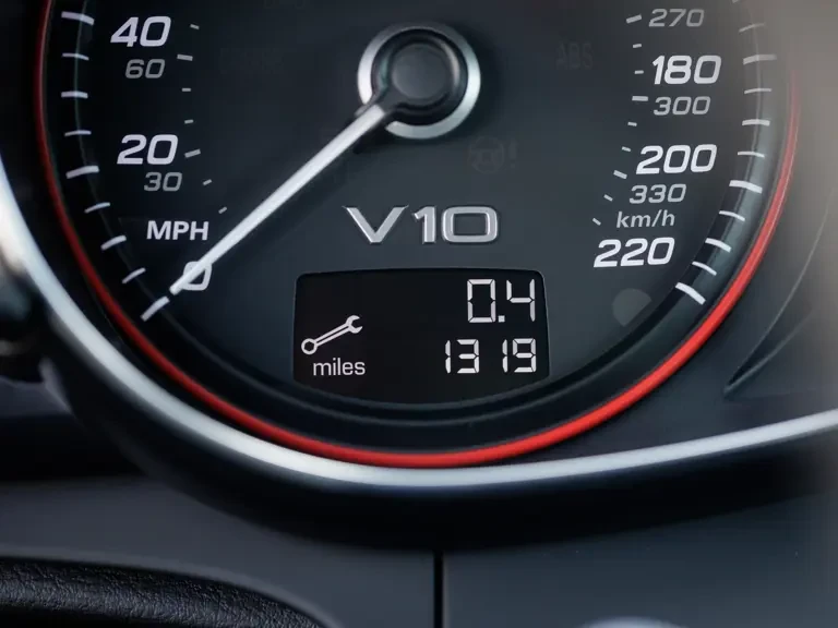 2014 Audi 42 R8 - Image 14 of 31