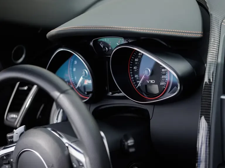 2014 Audi 42 R8 - Image 16 of 31