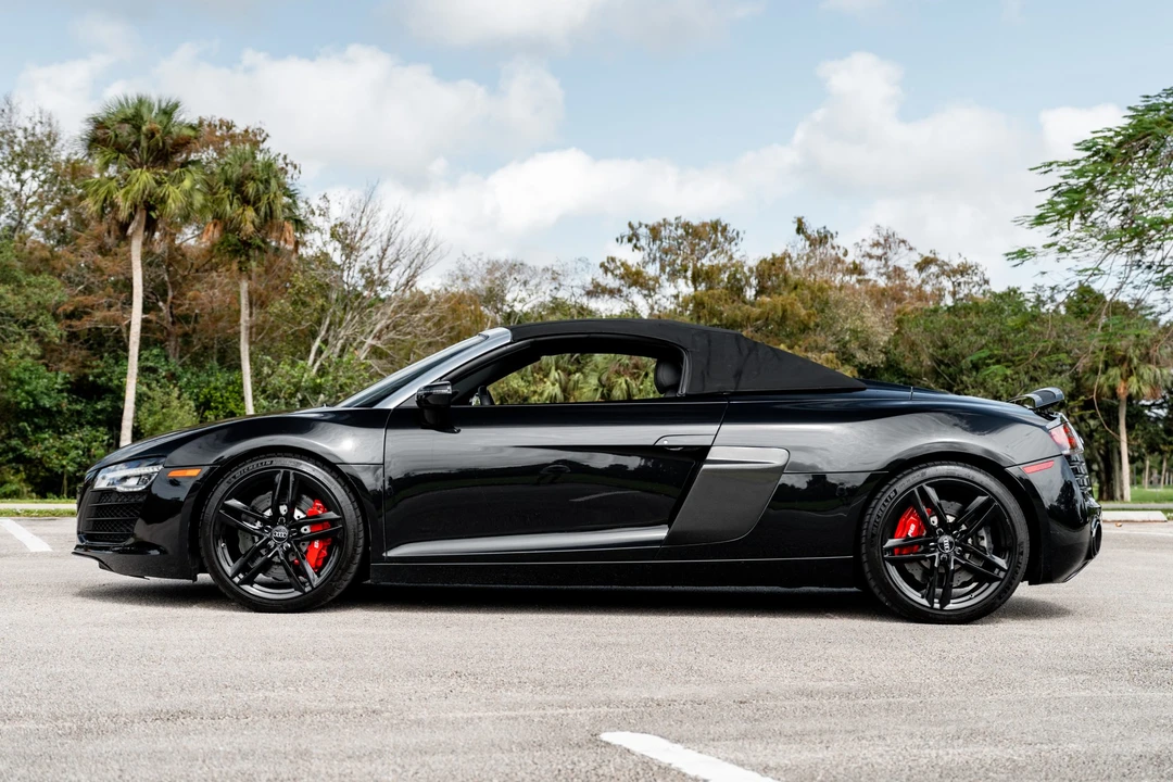 2014 Audi 42 R8 - Image 13 of 31