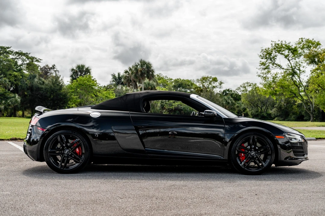 2014 Audi 42 R8 - Image 8 of 31