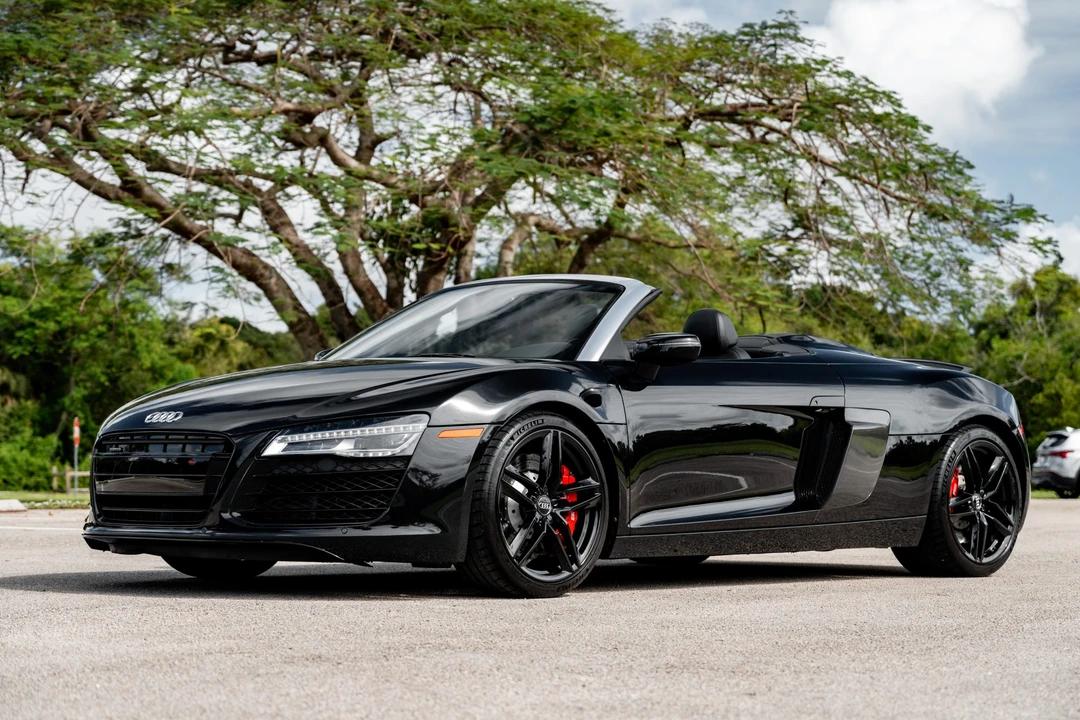 2014 Audi 42 R8 - Image 2 of 31