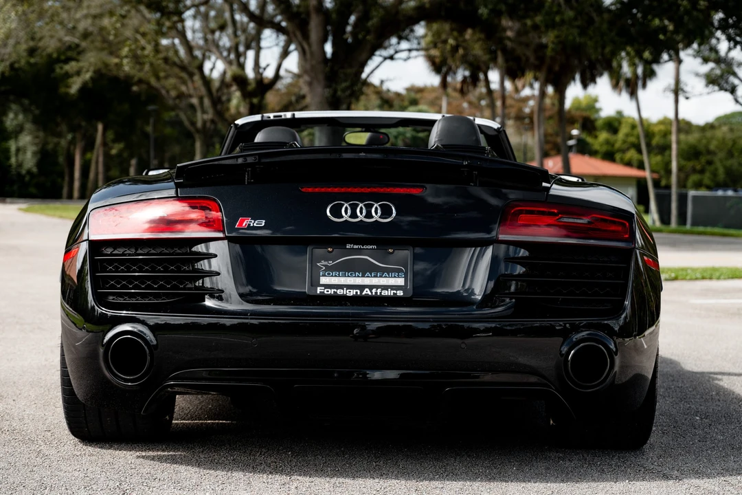 2014 Audi 42 R8 - Image 9 of 31