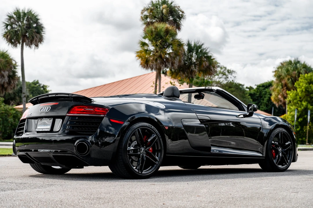 2014 Audi 42 R8 - Image 8 of 31