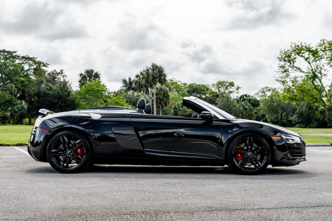2014 Audi 42 R8 - Image 9 of 31