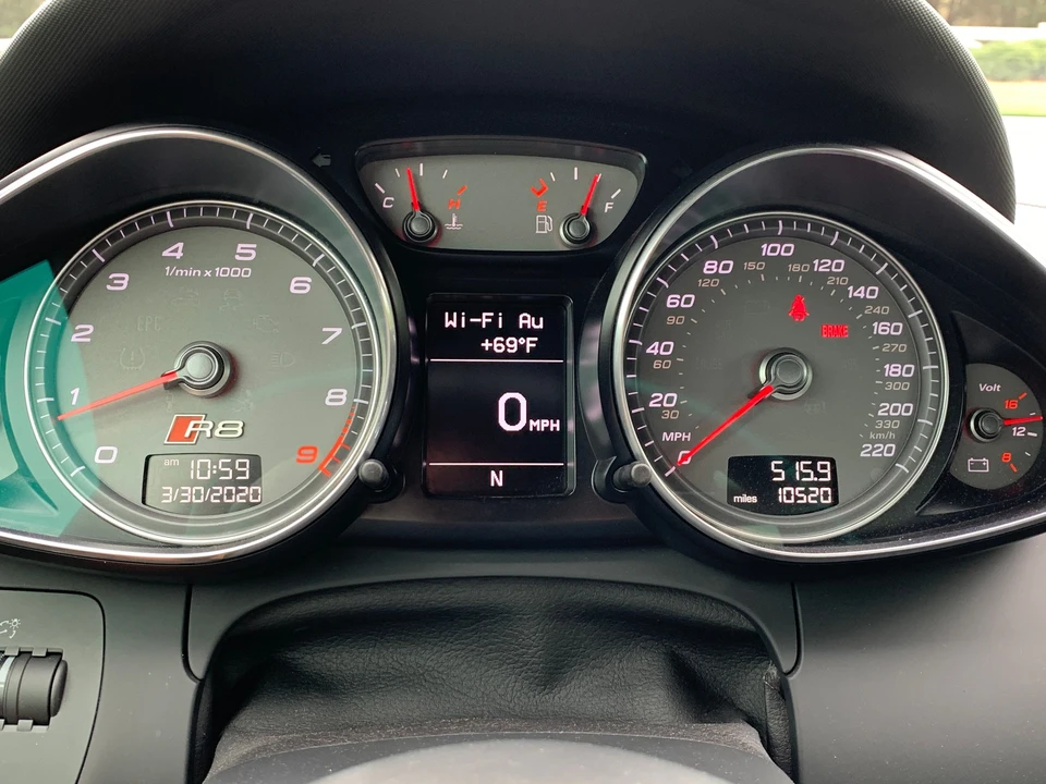 2014 Audi 42 R8 - Image 8 of 10