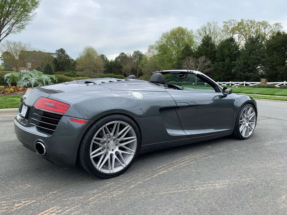 2014 Audi 42 R8 - Image 5 of 10