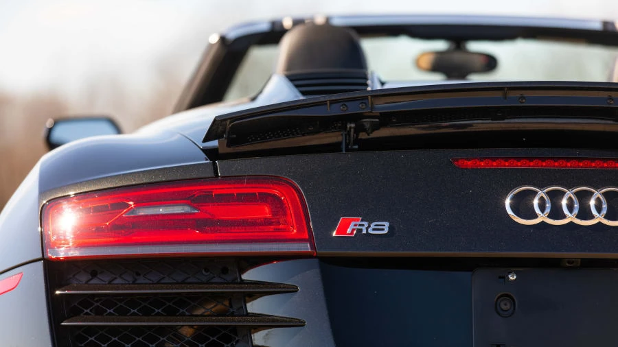 2014 Audi 42 R8 - Image 9 of 13