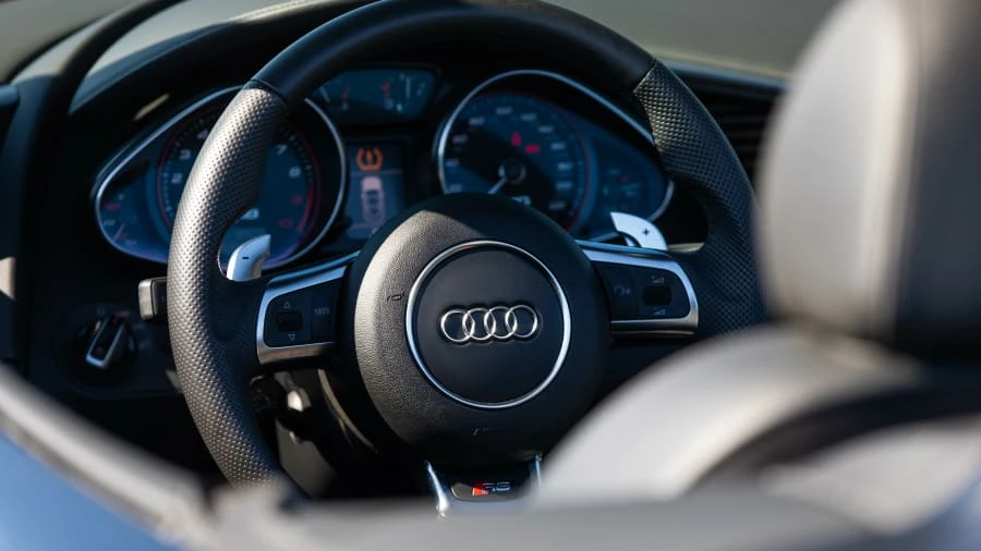 2014 Audi 42 R8 - Image 11 of 13