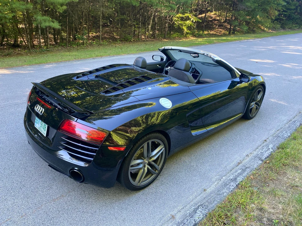 2014 Audi 42 R8 - Image 9 of 31