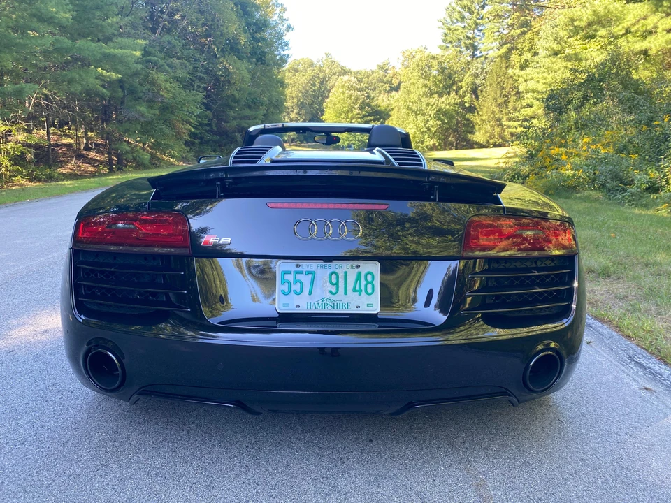 2014 Audi 42 R8 - Image 8 of 31