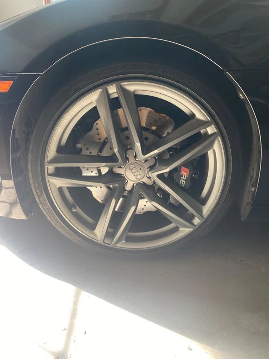 2014 Audi 42 R8 - Image 27 of 31
