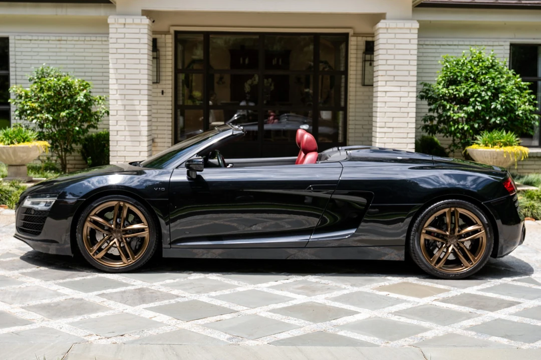 2014 Audi 42 R8 - Image 9 of 31