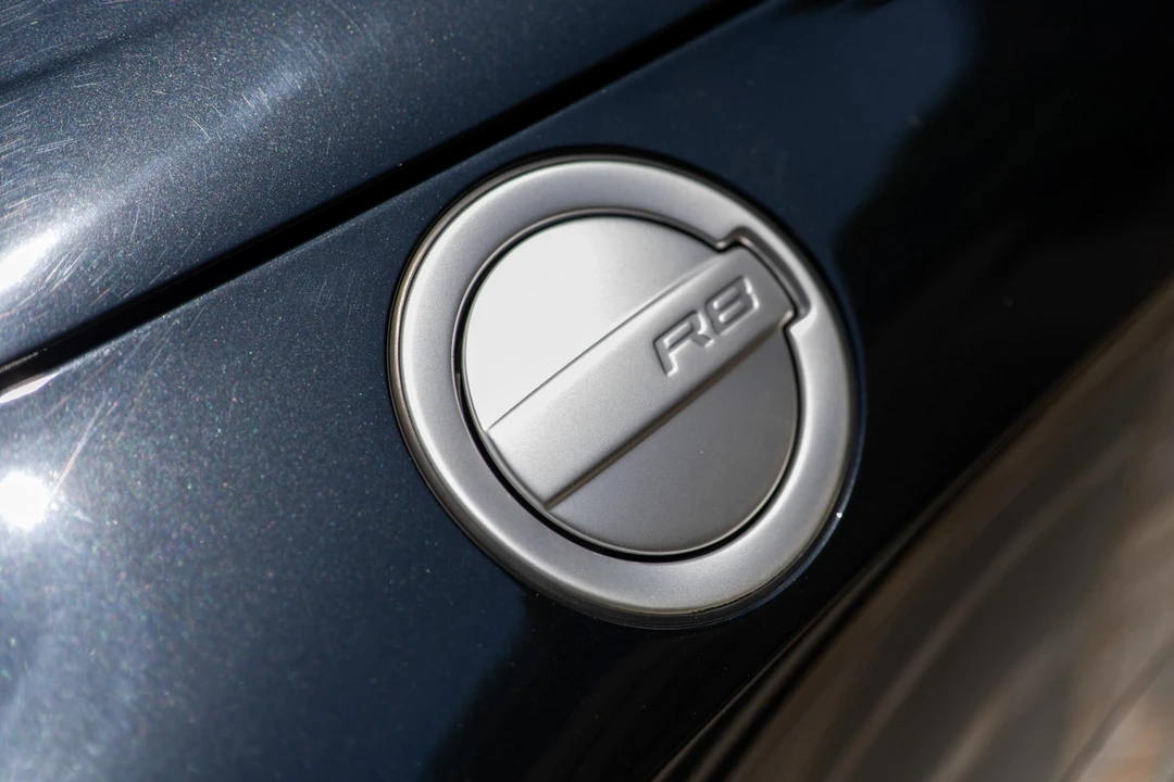 2014 Audi 42 R8 - Image 28 of 31