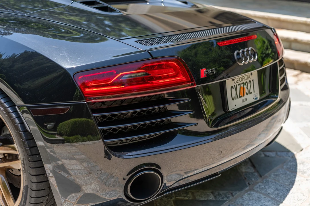 2014 Audi 42 R8 - Image 24 of 31