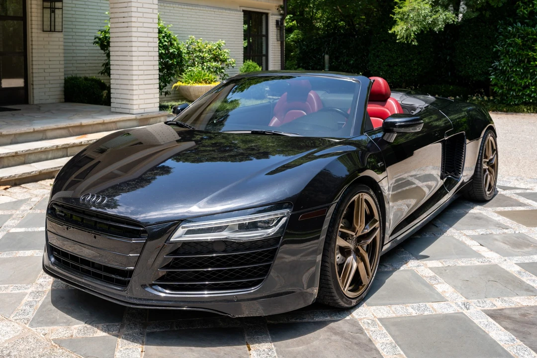 2014 Audi 42 R8 - Image 2 of 31