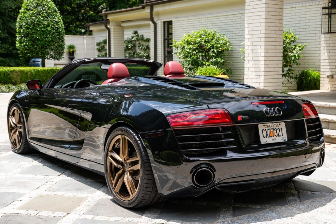 2014 Audi 42 R8 - Image 8 of 31