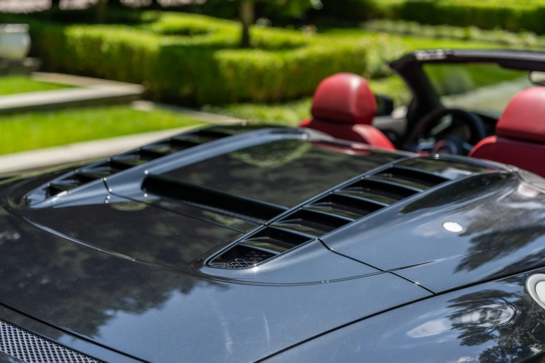 2014 Audi 42 R8 - Image 27 of 31