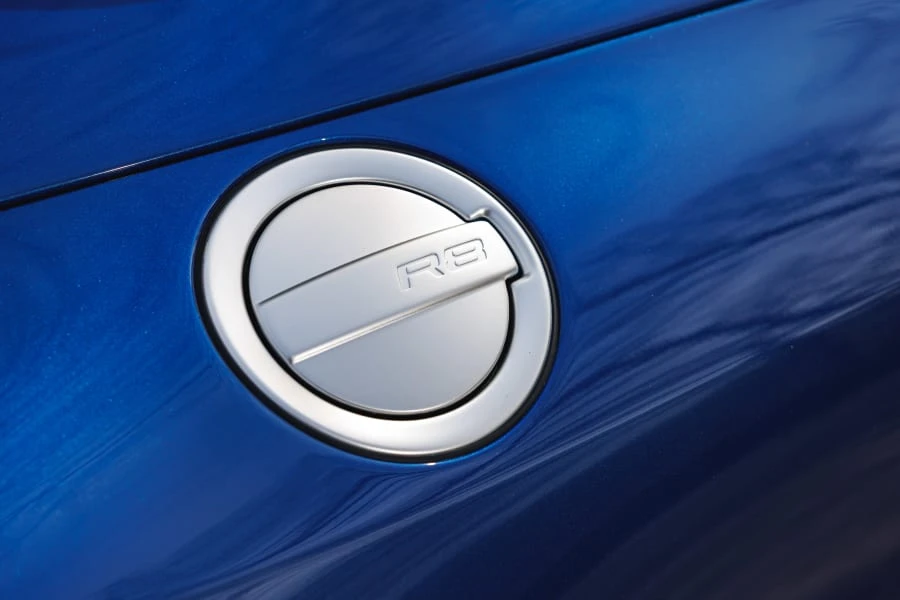 2014 Audi 42 R8 - Image 26 of 31