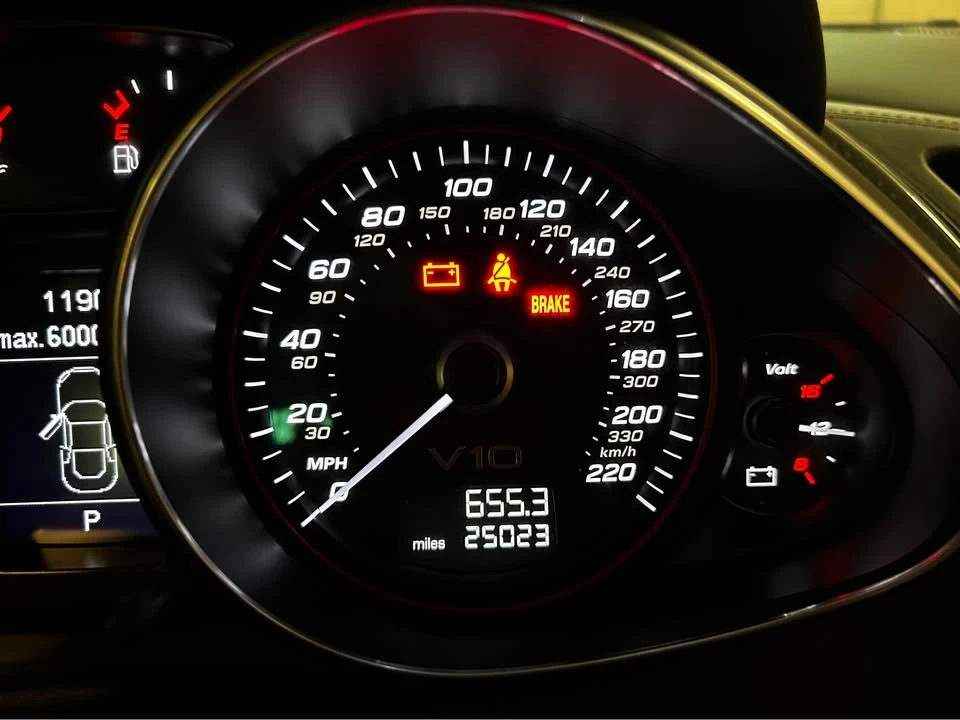 2014 Audi 42 R8 - Image 12 of 18