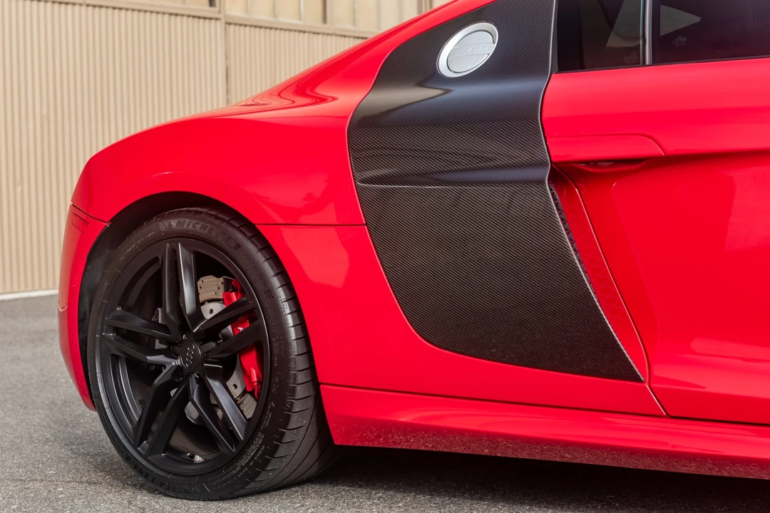 2014 Audi 42 R8 - Image 17 of 31