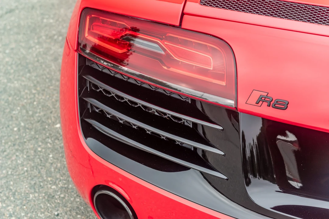 2014 Audi 42 R8 - Image 22 of 31