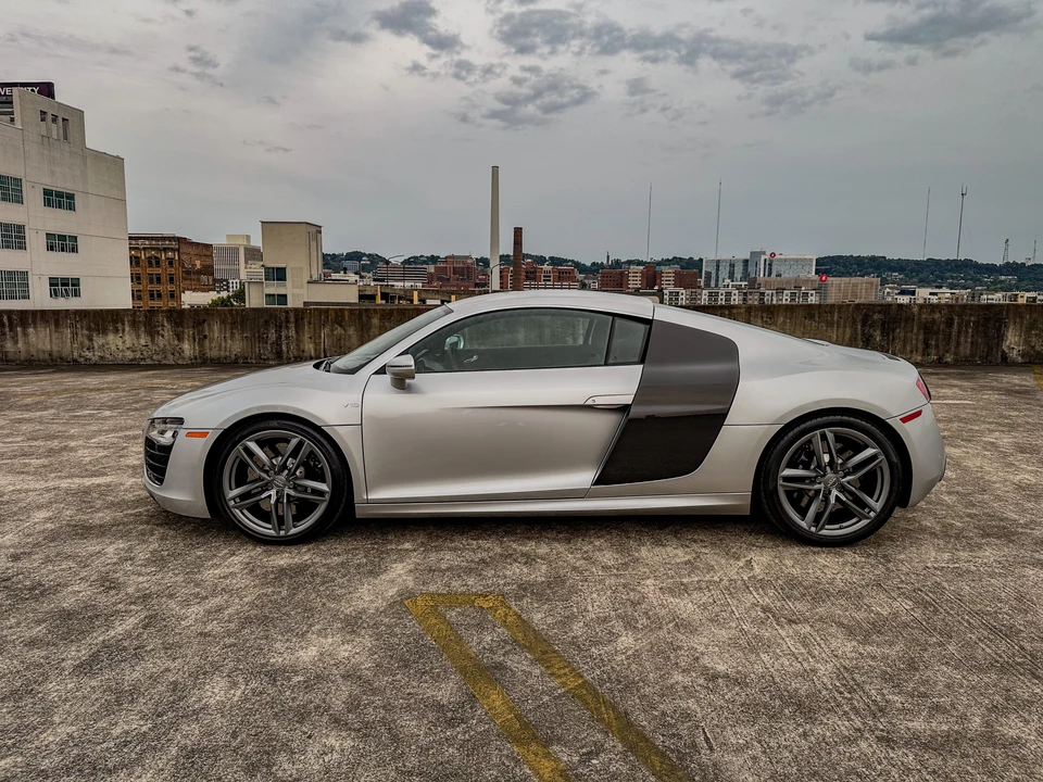 2014 Audi 42 R8 - Image 15 of 31