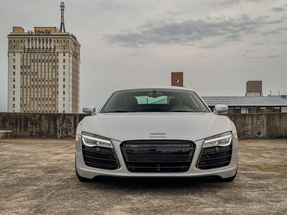 2014 Audi 42 R8 - Image 8 of 31